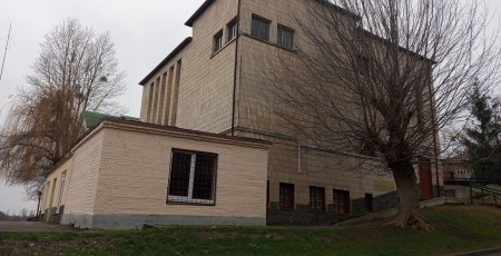 Торгово-офисное здание по улице Интернациональная, 5А/1 в городе Бресте